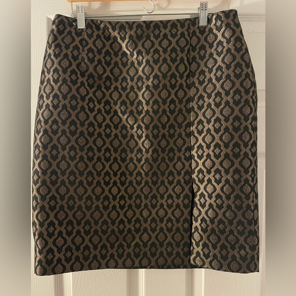 The Limited Skirt 12 - Picture 1 of 3